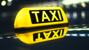 Проблеми с таксиметровите услуги: Не всички коли са оборудвани с нови апарати, а някои са неизрядни