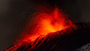 Етна отново изригна