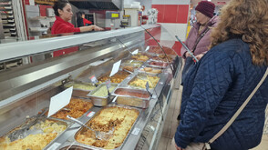 Служители на КЗП и НАП проверяват търговски обекти в Пловдив