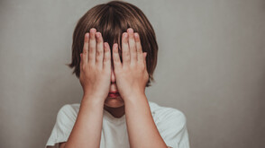 Все повече деца търсят помощ заради психически тормоз и семейни конфликти