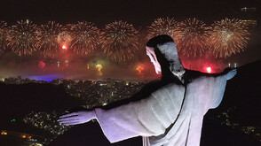 Рио де Жанейро влезе в историята с най-голямото новогодишно тържество в света