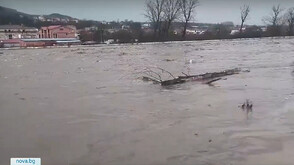 Спасиха баща и син от Крумовград, блокирани с часове в река Арда