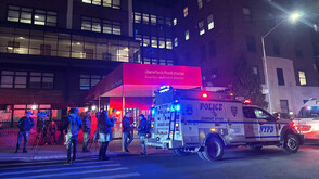 Полицията застреля мъж в болница в Бруклин, бил въоръжен с остър предмет