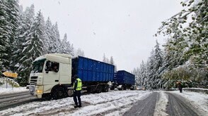 Спряха тежкотоварните автомобили през прохода Превала