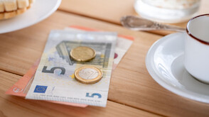 НАП провери заведение на летище „Васил Левски“ за завишени цени на кафето