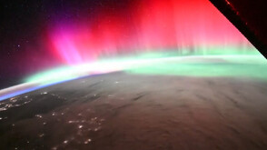 Уникална гледка: Заснеха от Космоса червено Северно сияние (ВИДЕО)