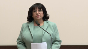 Заплатите в обществения сектор ще бъдат увеличени с 5%