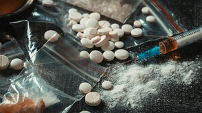 НЕАКТИВНА СМ Зачестяват случаите на „полиупотреба” на наркотици в ЕС