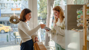 Таван на цените на горивата: В полза на обществото или предизборна кампания