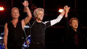 Стинг плати над 800 000 долара на The Police