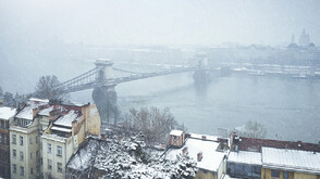 Заради студа в Централна Европа: Частично замръзна Дунав, лед скова езера в Унгария