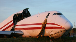 Индонезийски спасители откриха отломки от изчезнал самолет