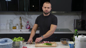 Богата вечеря на корем от Симеон Кралев от „Игри на волята“ в „Черешката на тортата“