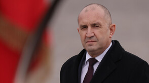 Девет години на "Дондуков" 2: Политическият път на Румен Радев като президент