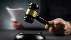 Спецпрокуратурата на Украйна разследва бивш съветник на Зеленски