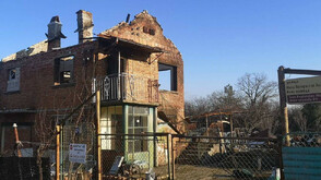 ЗОВ ЗА ПОМОЩ: Семейство се нуждае от средства, за да възстанови дома си след пожар