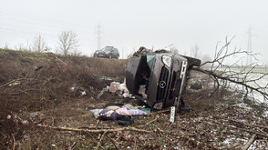 Четирима ранени след катастрофа с два буса край Мъглиж (СНИМКИ)