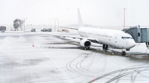 МВнР: Обилни снеговалежи в 24 щата в САЩ, очаква се много летища да бъдат затворени