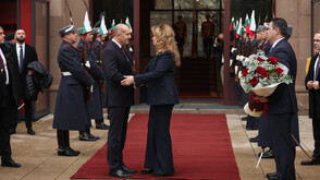 Радев след напускането на Президентството: Не могат да спрат вълната, много сме и сме заедно (ВИДЕО+СНИМКИ)