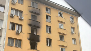 Жена загина при пожар в жилищна сграда в София