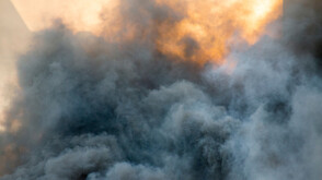 Газова експлозия причини пожар в жилищна сграда в Ню Йорк, има жертва