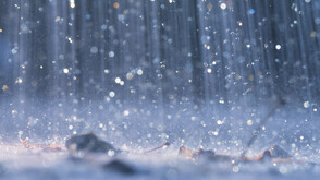 Риск от наводнения в Южна България: Циклон носи значителни валежи, ветрове и сняг