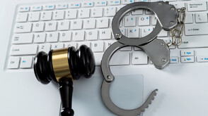 Стотици адвокати алармират за измамни онлайн адвокатски услуги с откраднати лични данни