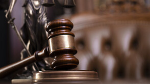 Осъдиха 16-годишен, убил малко коте пред очите на други деца