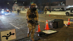 Напрежение в Минесота: Щатските власти поискаха федералните агенти да бъдат изтеглени
