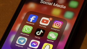 Родители съдят големи социални платформи за вреди върху психиката на деца