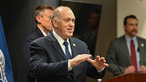 "Граничният цар" на Тръмп предлага оттегляне на ICE от Минесота, но само след „сътрудничество“