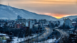 Температури от минус 12 до 23 градуса през февруари