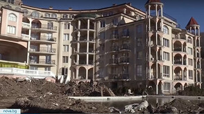 Протест в Елените: Близо 4 месеца след наводнението в курорта все още няма ток и вода