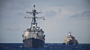 Американски военен кораб разрушител акостира в израелско пристанище