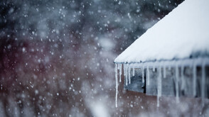 Жълт код за мразовито време в почти цялата страна, в Плевенско денят е неучебен