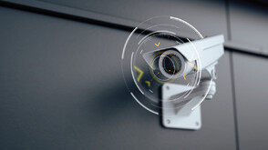 След изтеклите кадри от камери в Бургас: Как да предпазим устройствата си от хакерски атаки