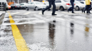 Седмицата на виното и любовта започва с дъжд и сняг