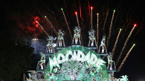 В очакване на карнавала: В Рио започнаха пищните улични партита