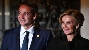 Съпругата на Мицотакис е оперирана след инцидент в Милано