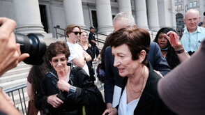 Делото „Епстийн“: Конгресът на САЩ разпитва осъдена на 20 години затвор за трафик на момичета