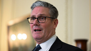 Нова оставка в кабинета на Киър Стармър: Оттегля се директорът по комуникациите