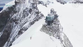 Вечният сняг: Какво е да живееш и работиш високо в Алпите