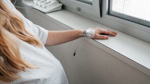 Лекари от „Пирогов” спасиха бременна с рядко съдово заболяване на матката