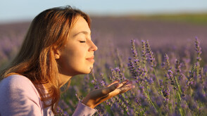 Обонянието – за връзката с мозъка и загубата на усета за миризма