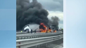 Загинал и ранен при катастрофа между два тира на Северната скоростна тангента