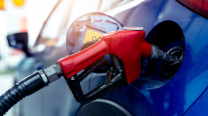 От Лондон до София: Екип на NOVA сравни цените на бензина