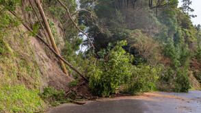 Частично бедствено положение в община Септември заради свлачище