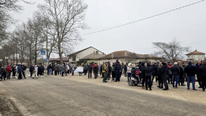 Протест в Добрич: Жители на квартал в града блокираха пътя за Силистра