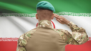 Иранската революционна гвардия с военни учения в Ормузкия проток