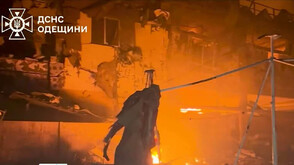 Нова размяна на удари между Русия и Украйна, изстреляни са стотици дронове и от двете страни